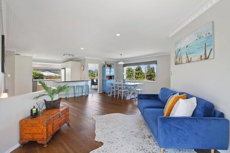 Photo of property in 27 Stella Drive, Clarks Beach, 2122