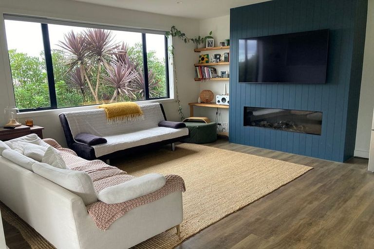 Photo of property in 9 Koru Place, Snells Beach, 0920