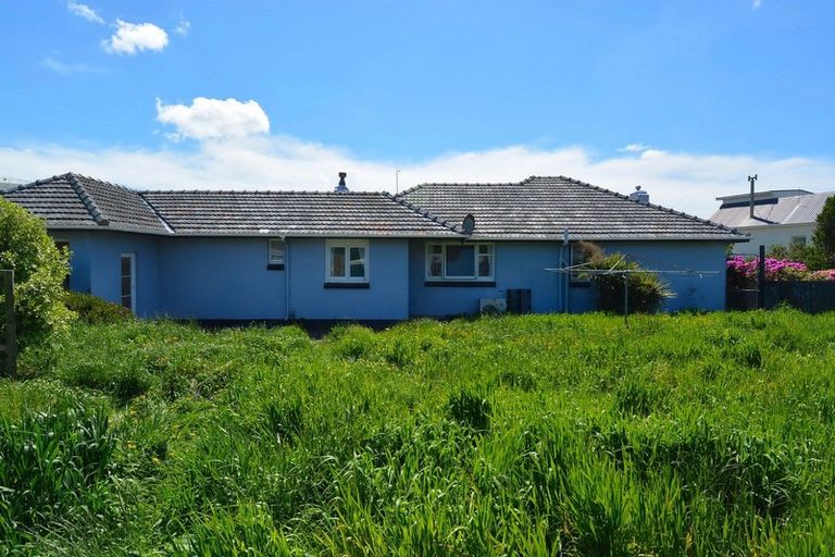 Photo of property in 258 Marine Parade, Bluff, 9814