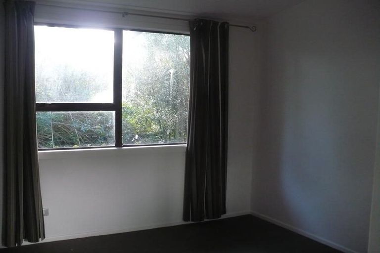 Photo of property in 1/1 Cron Avenue, Te Atatu South, Auckland, 0610