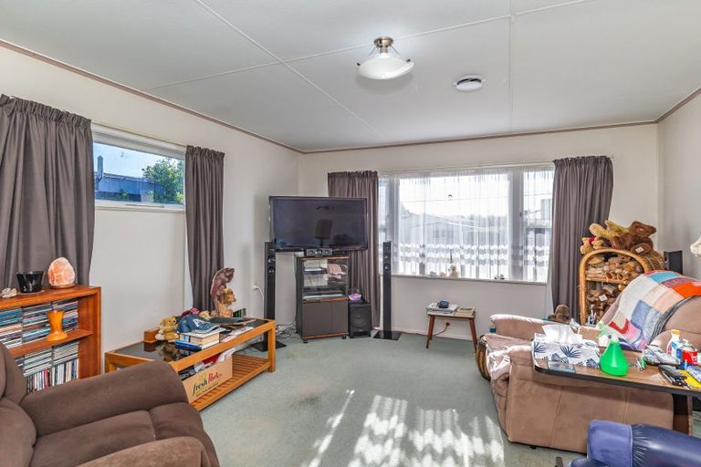 Photo of property in 2 Linley Place, Levin, 5510