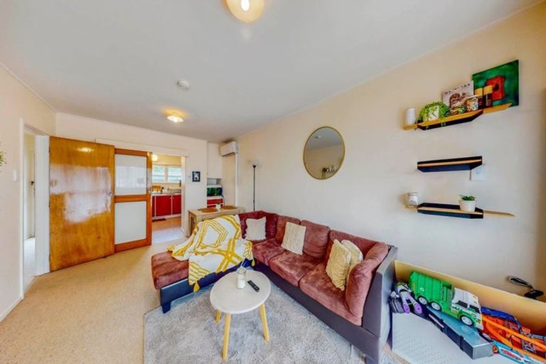 Photo of property in 1/2 Reading Street, Wainuiomata, Lower Hutt, 5014
