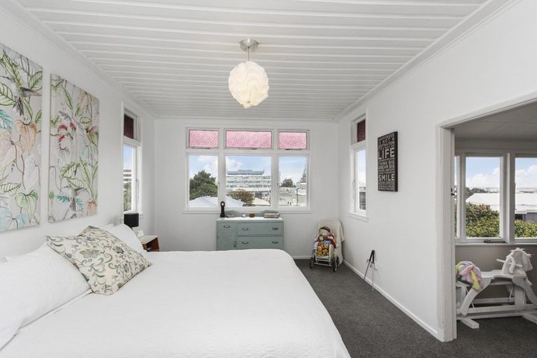 Photo of property in 55 Vivian Street, New Plymouth, 4310