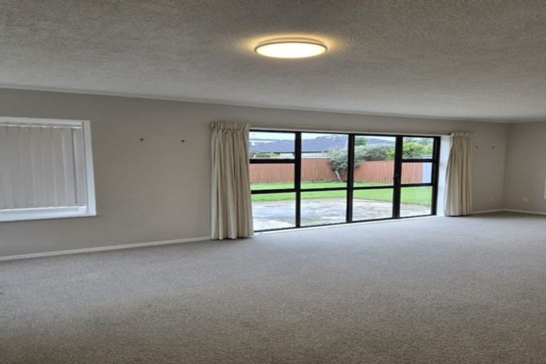 Photo of property in 65 Cedar Drive, Paraparaumu Beach, Paraparaumu, 5032