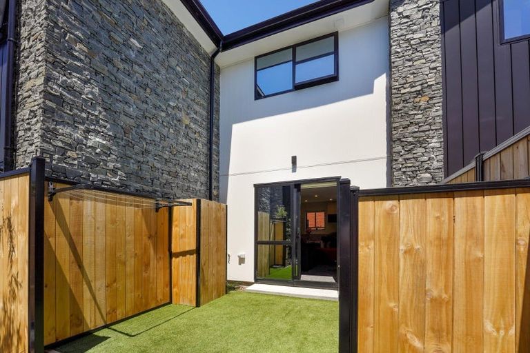 Photo of property in 3/5 Milne Crescent, Taita, Lower Hutt, 5011