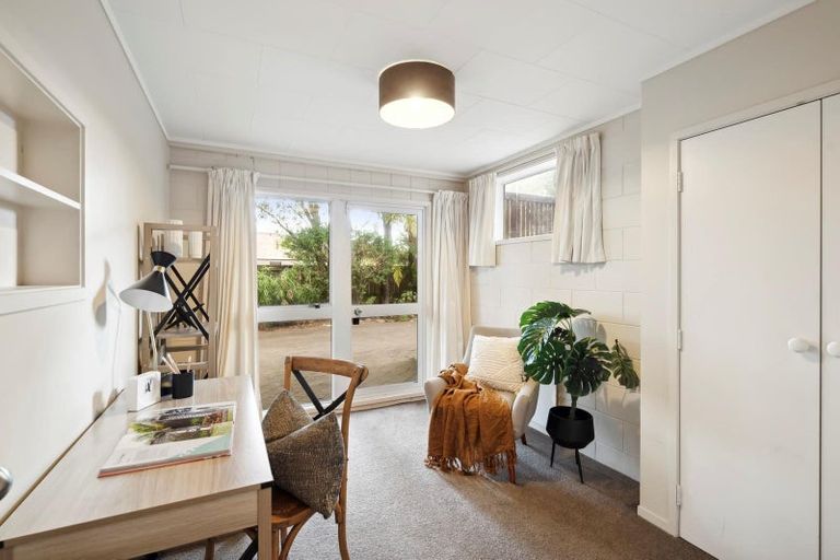 Photo of property in 44 Grand Vue Road, Kawaha Point, Rotorua, 3010