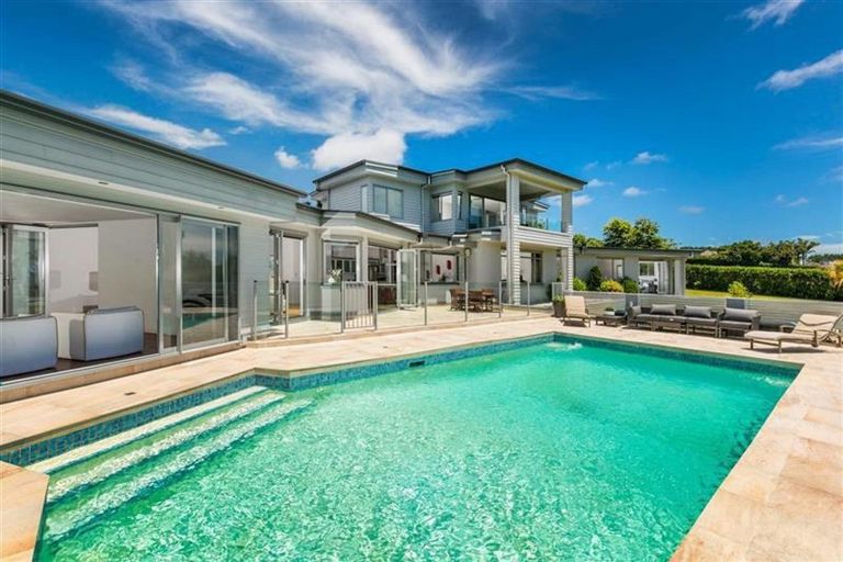 Photo of property in 33 Langford Place, Dairy Flat, Albany, 0792