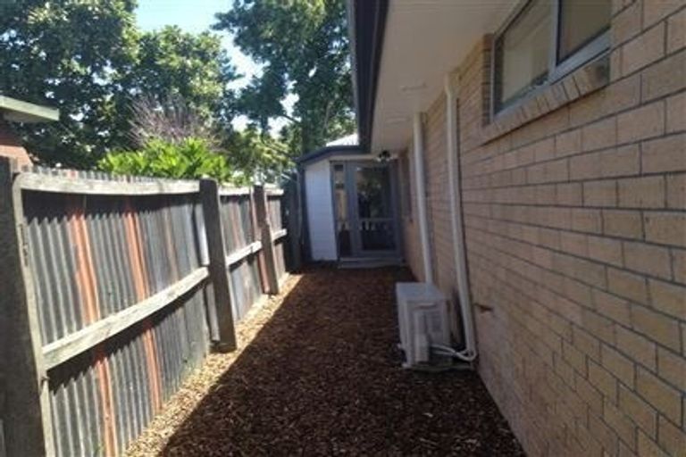 Photo of property in 40d Russley Road, Russley, Christchurch, 8042