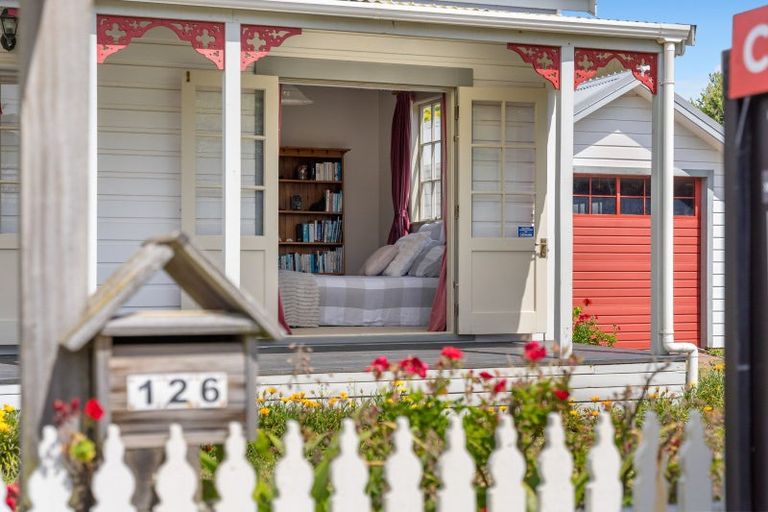 Photo of property in 1 Eruini Street, Waikanae Beach, Waikanae, 5036