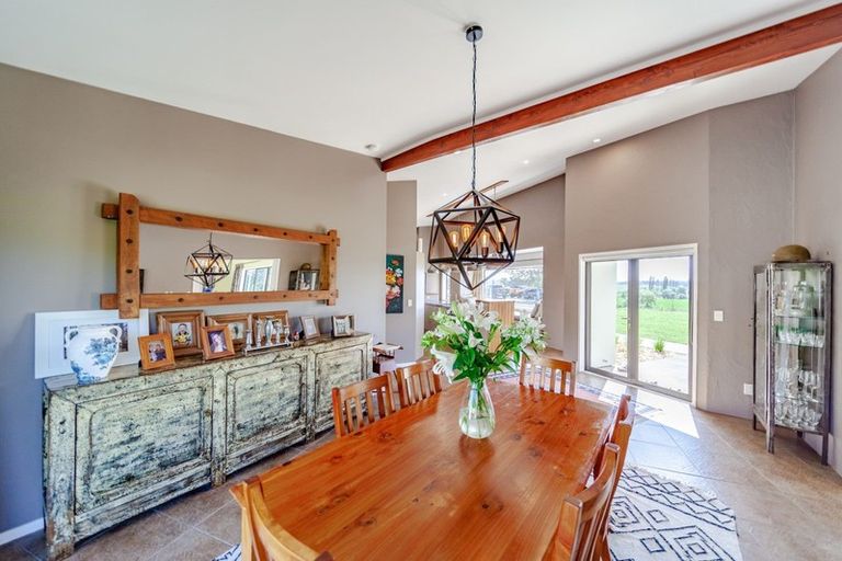 Photo of property in 239 Maharakeke Road, Waipukurau, 4281