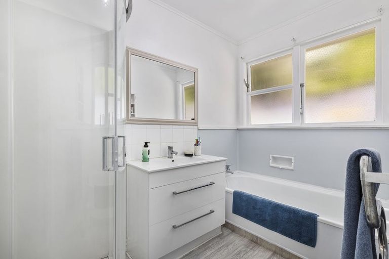 Photo of property in 2a Wilfred Street, Tawa, Wellington, 5028