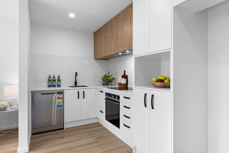 Photo of property in 106 Rattray Street, Riccarton, Christchurch, 8041