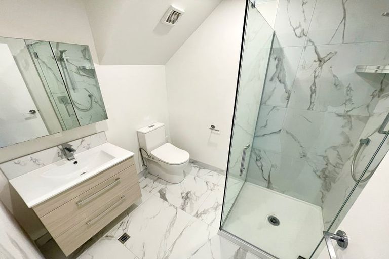 Photo of property in 7/22 Yeovil Road, Te Atatu Peninsula, Auckland, 0610