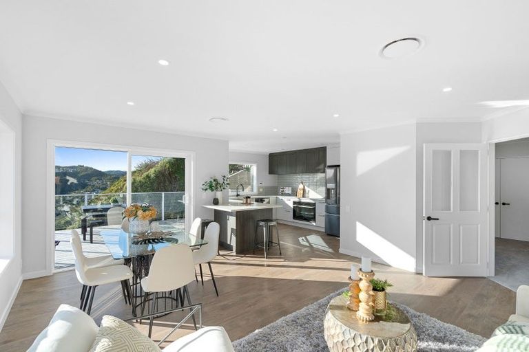 Photo of property in 5 Landsdowne Terrace, Karori, Wellington, 6012