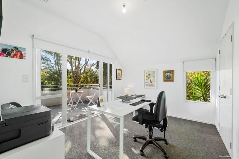 Photo of property in 2/12 Wolsley Avenue, Milford, Auckland, 0620