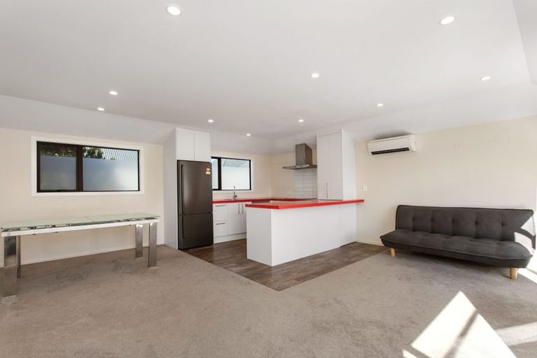Photo of property in 2/4 Nova Place, Christchurch Central, Christchurch, 8011