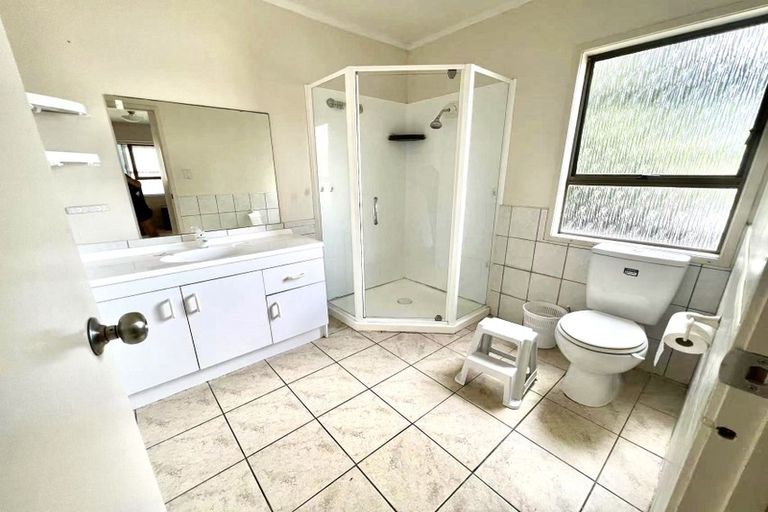 Photo of property in 47 Marendellas Drive, Bucklands Beach, Auckland, 2014