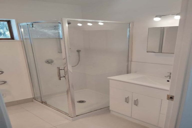 Photo of property in 4 Selwyn Avenue, Glen Eden, Auckland, 0602