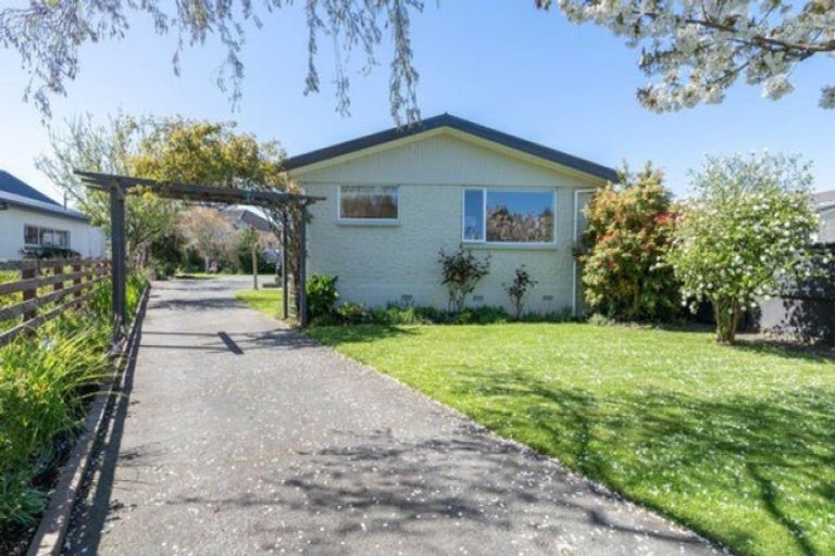 Photo of property in 59 Hillary Street, Winton, 9720