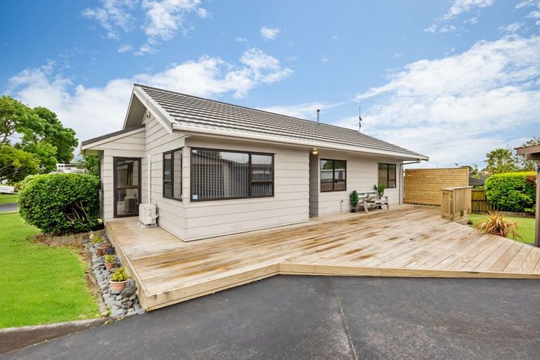 Photo of property in 4 Destino Court, Conifer Grove, Takanini, 2112