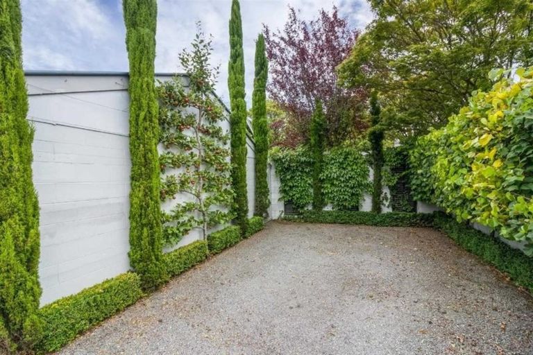 Photo of property in 166 Fendalton Road, Fendalton, Christchurch, 8052
