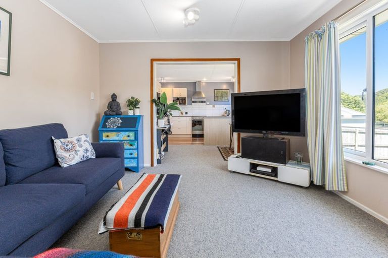Photo of property in 112 Coast Road, Wainuiomata, Lower Hutt, 5014