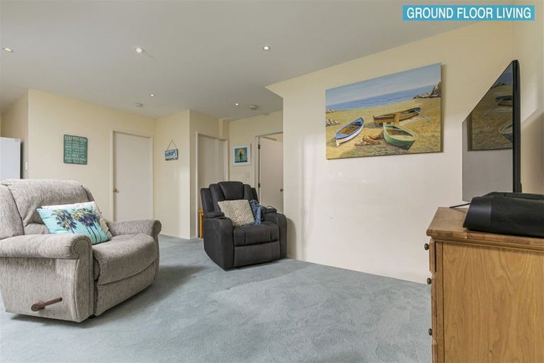 Photo of property in 19a Orchard Road, Browns Bay, Auckland, 0630