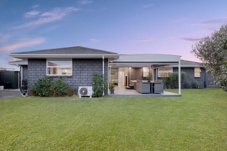 Photo of property in 4 Cupples Street, Papamoa Beach, Papamoa, 3118