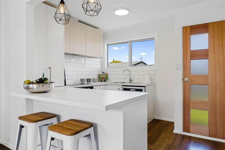 Photo of property in 15 Gibson Drive, Hornby, Christchurch, 8042