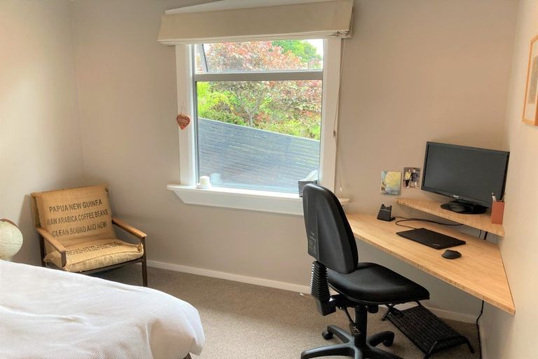 Photo of property in 7 Burns Street, Westown, New Plymouth, 4310