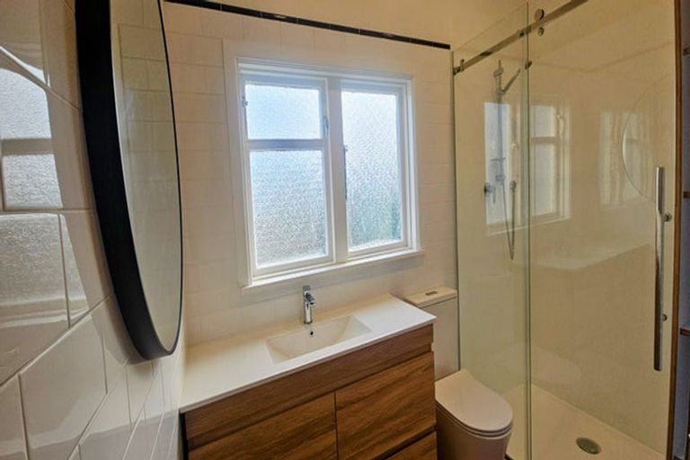 Photo of property in 8 Trelissick Crescent, Ngaio, Wellington, 6035