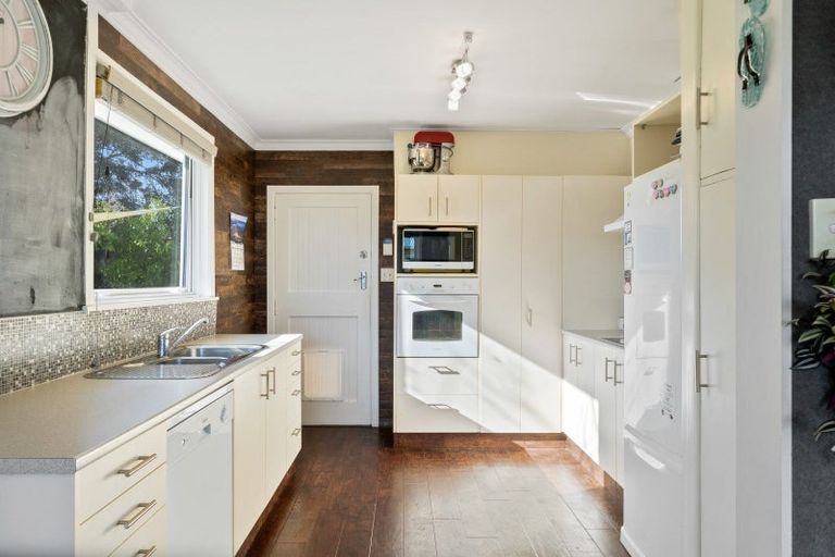 Photo of property in 593 Queen Street East, Levin, 5510