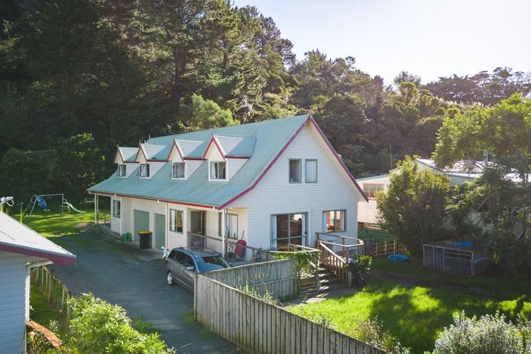 Photo of property in 185 Hauraki Road, Coromandel, 3506