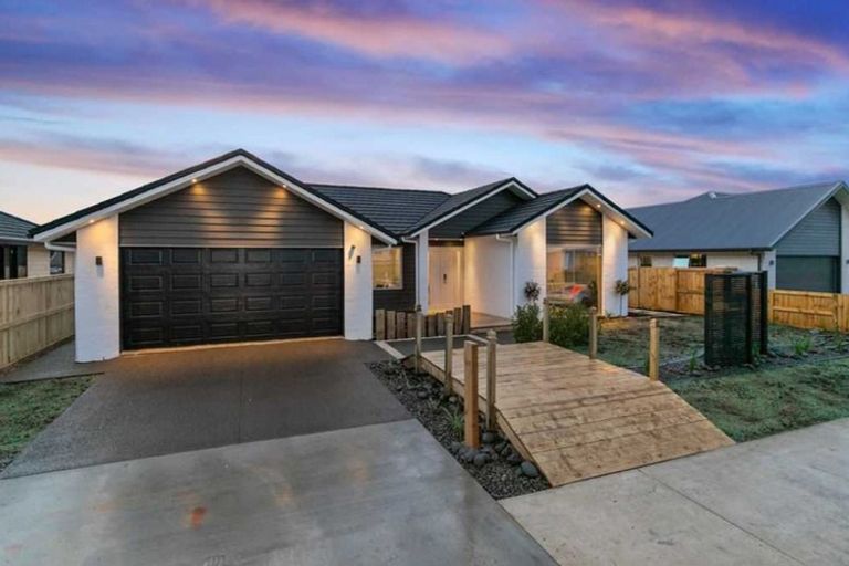 Photo of property in 45 North Ridge Drive, Rototuna North, Hamilton, 3210