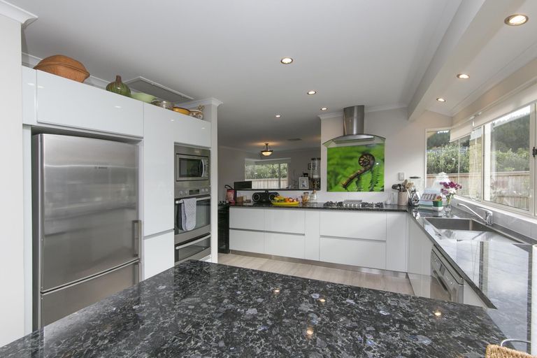 Photo of property in 6 Applemoors Way, Riverhead, 0820