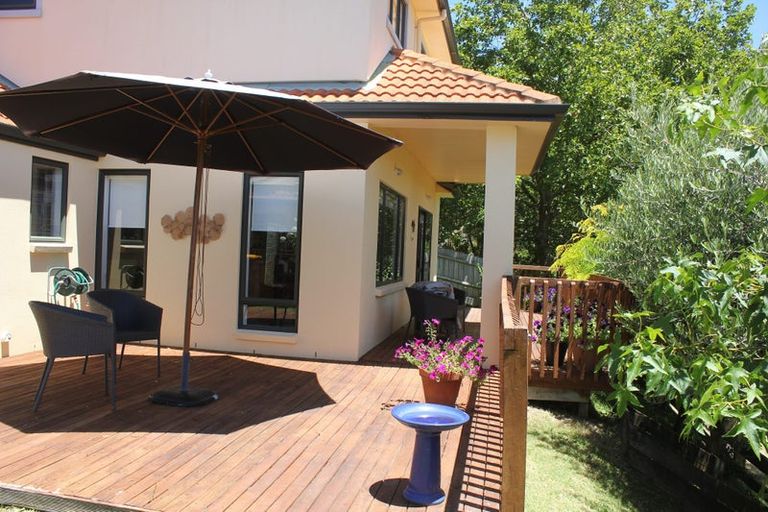 Photo of property in 44 Parkwood Crescent, Gulf Harbour, Whangaparaoa, 0930