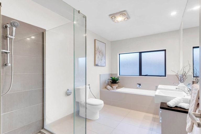 Photo of property in 12 Vantage Place, Flagstaff, Hamilton, 3210