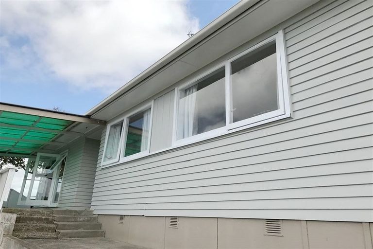 Photo of property in 6 Valencia Place, Manurewa, Auckland, 2102