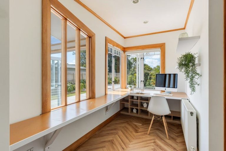 Photo of property in 25 Glen Almond Street, New Plymouth, 4310