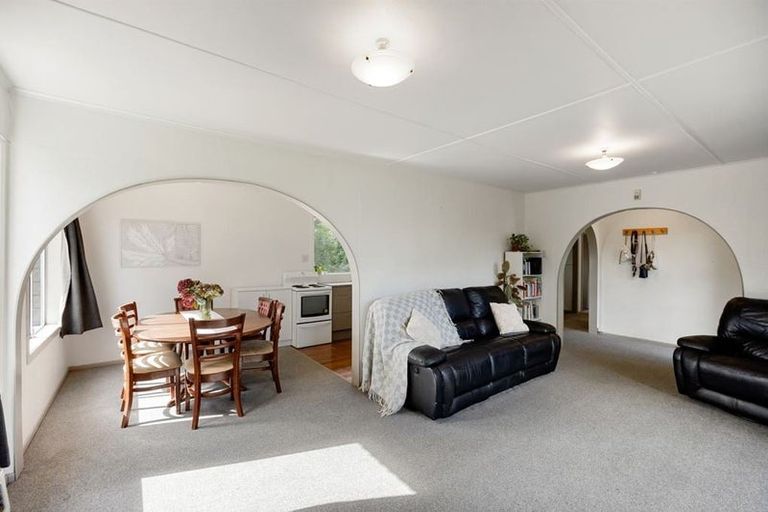 Photo of property in 23 Berkley Avenue, Hillcrest, Hamilton, 3216