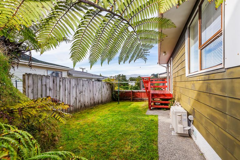 Photo of property in 10 Tuapapa Street, Johnsonville, Wellington, 6037