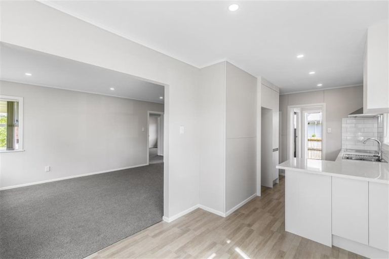 Photo of property in 2 Hokianga Street, Mangere East, Auckland, 2024