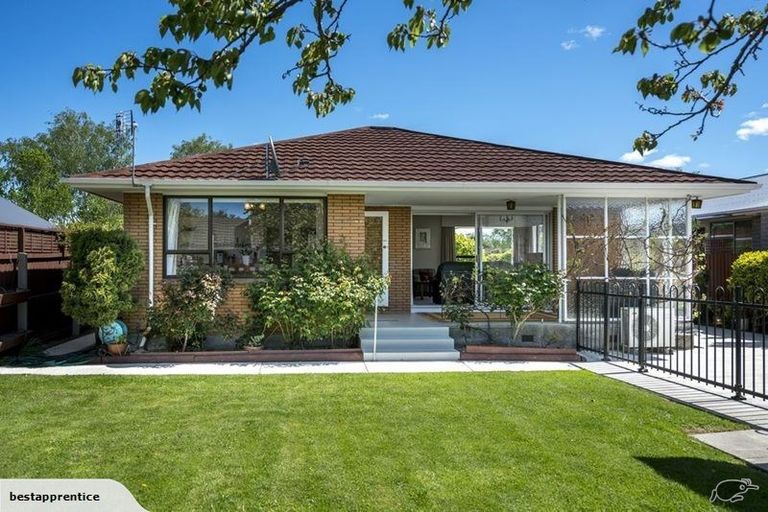 Photo of property in 14 Camelot Street, Ilam, Christchurch, 8041