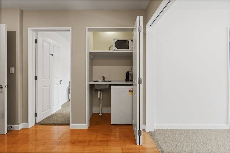 Photo of property in 8 Emerald Lane, Cashmere, Christchurch, 8022