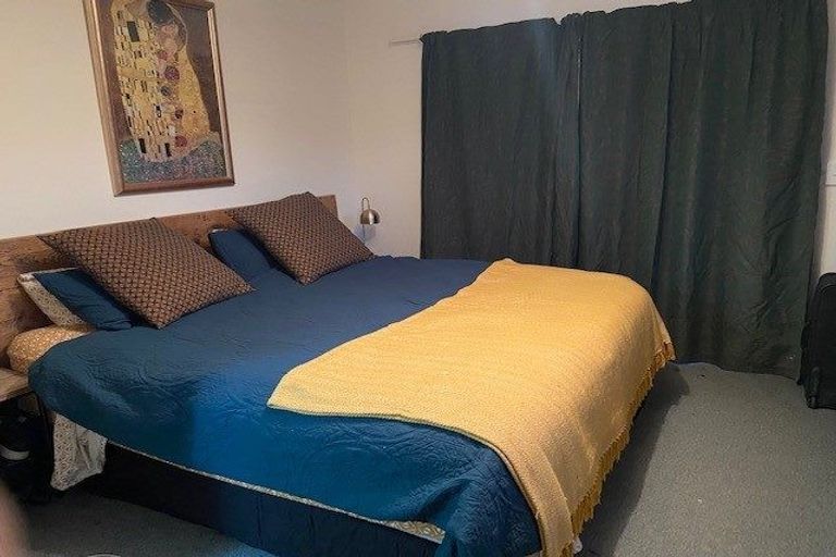 Photo of property in 186 Newlands Road, Newlands, Wellington, 6037