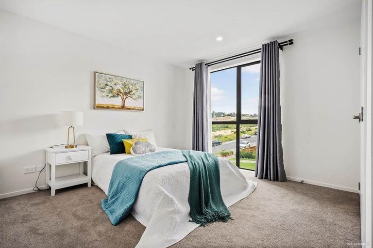 Photo of property in 28b Goodfellow Lane, Flat Bush, Auckland, 2019