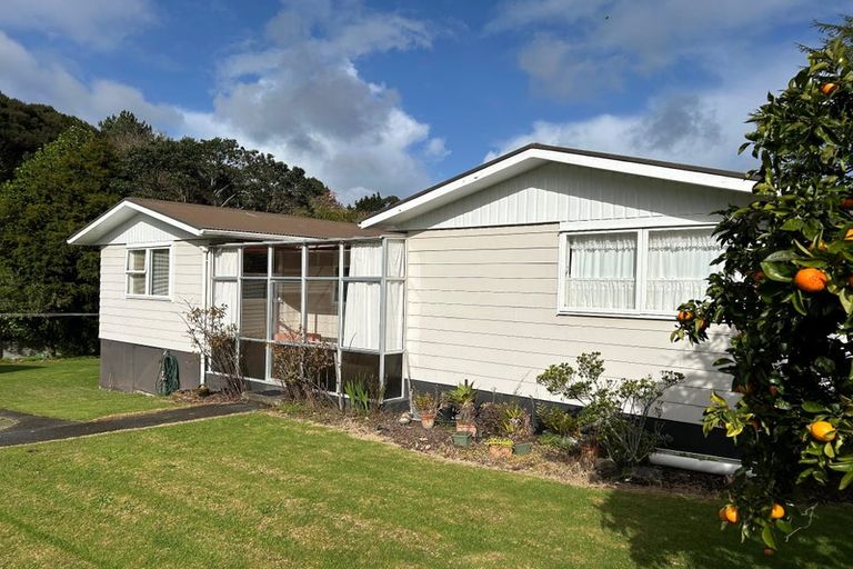 Photo of property in 48 Tahuna Road, Paihia, 0200