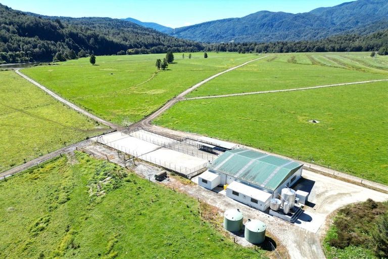 Photo of property in 47 Inwoods Road, Parklands, Christchurch, 8083