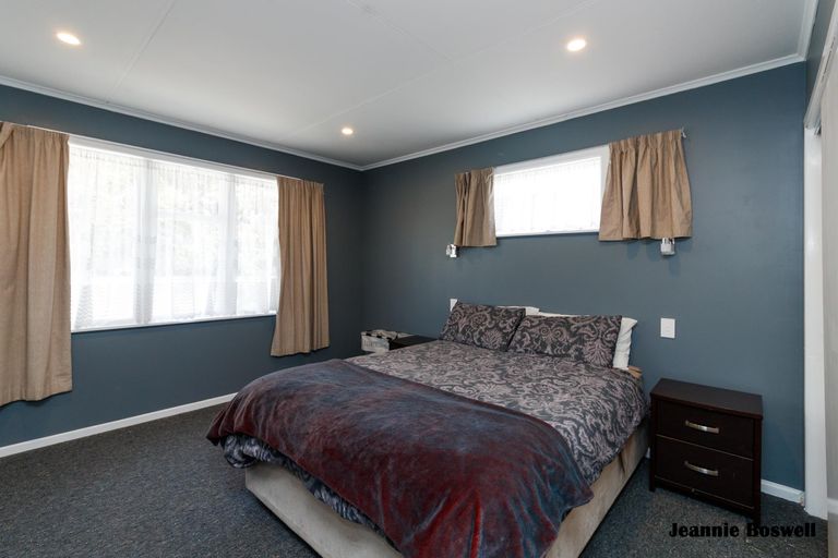 Photo of property in 3 Oriana Place, Highbury, Palmerston North, 4412
