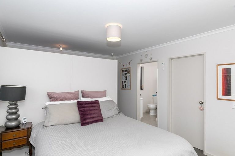 Photo of property in 22 Max Landing, Grandview Heights, Hamilton, 3200